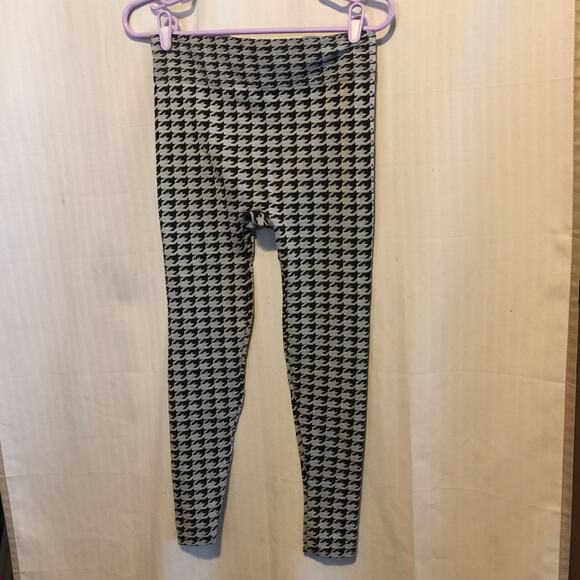 Britt's Knits Black n White Legging size M/L - Picture 4 of 4